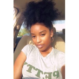 Meet your Posher, Antoinette